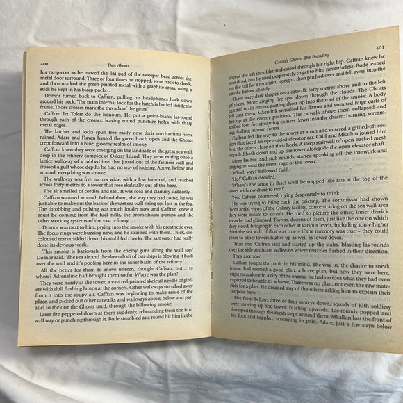 Dan Abnett The founding book. - Picture 7 of 7